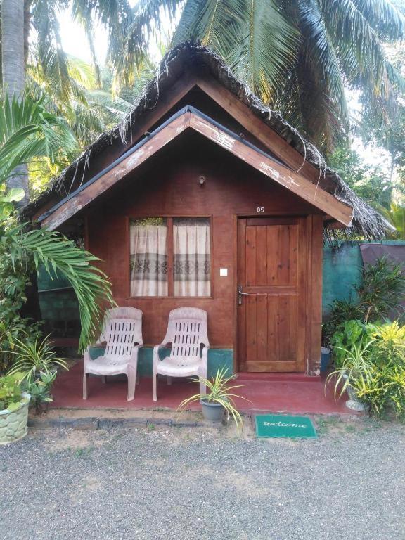 Blue Ocean Cabana Hotel Trincomalee Exterior photo